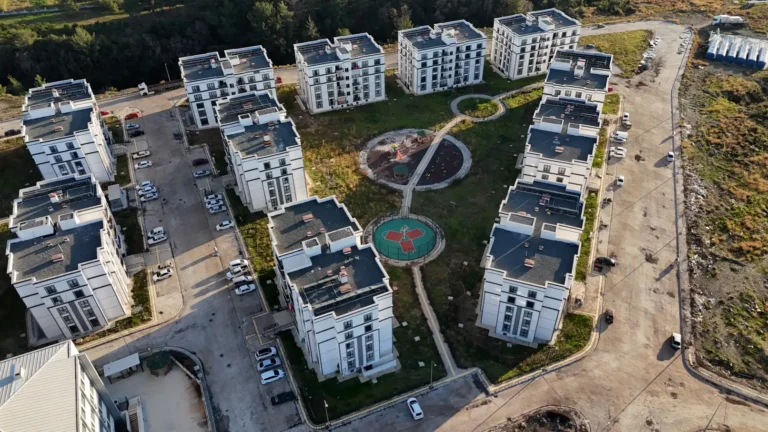 Hatay İli Dörtyol İlçesi Bahçelievler Mahallesi 1. Etap 594 Konut İnşaatı