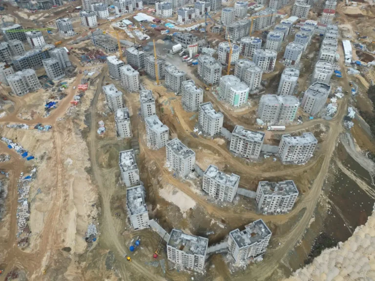 İstanbul Arnavutköy Sazlıbosna  939 Adet Konut 1 Lise 1 Cami İnşaatı ile Altyapı ve Çevre Düzenlemesi İşi